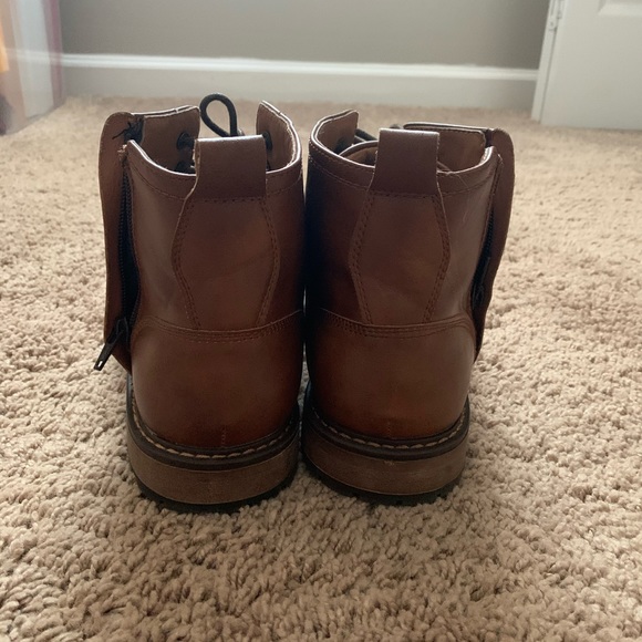 Men’s Madden Boots w/ Zipper - Picture 5 of 6